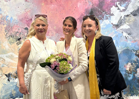 Vernissage: Julia Lippitsch präsentiert „Kraftquellen – zwischen Präzision & Intuition“